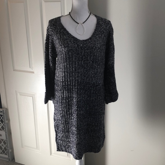 NWT 🆕 !! 1 M/L Left!! Sweater Dress - Picture 4 of 5